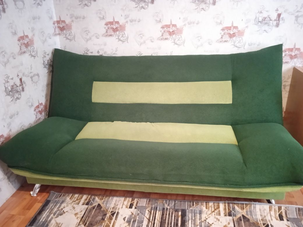 Продам диван хороший