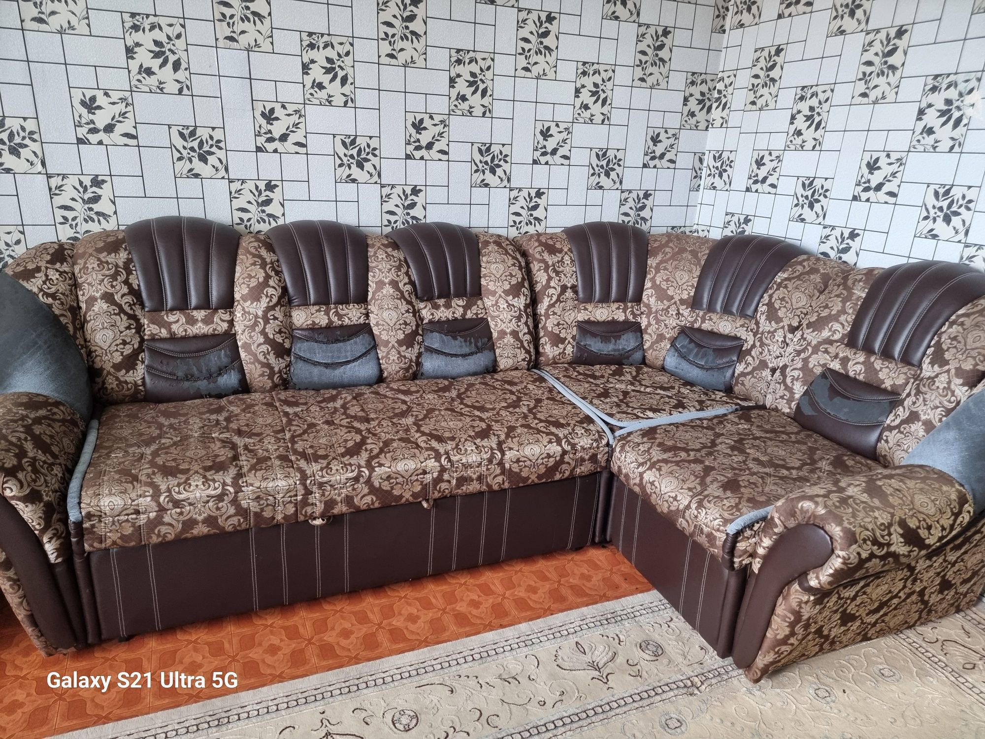 Продам диван б/у
