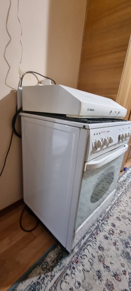 Газовая плита в хорошем состоянии
