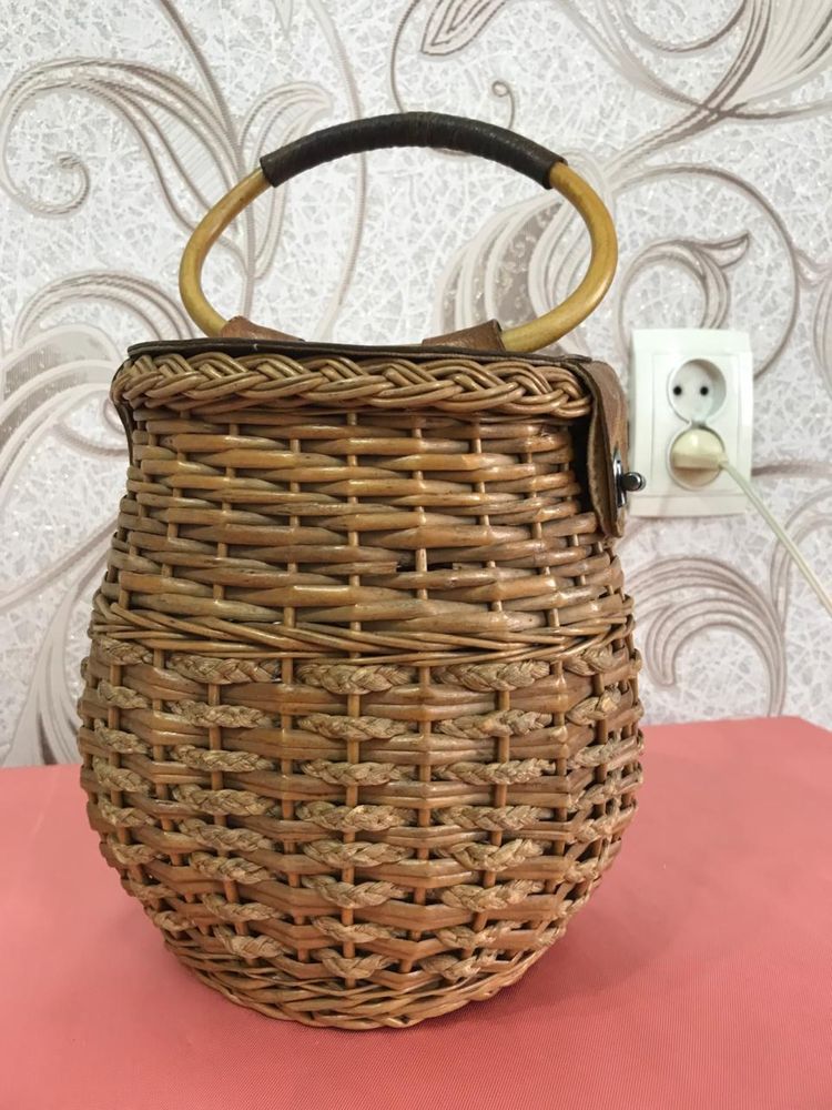 Продам винтажную сумочку