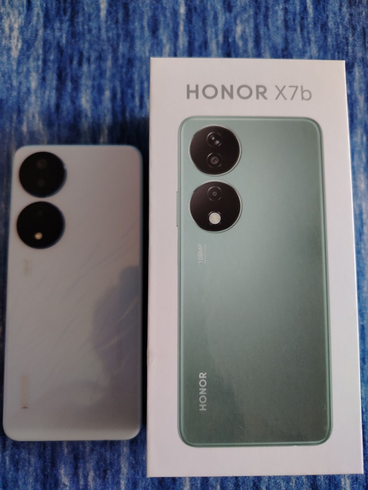 Продам Телефон HONOR X7b