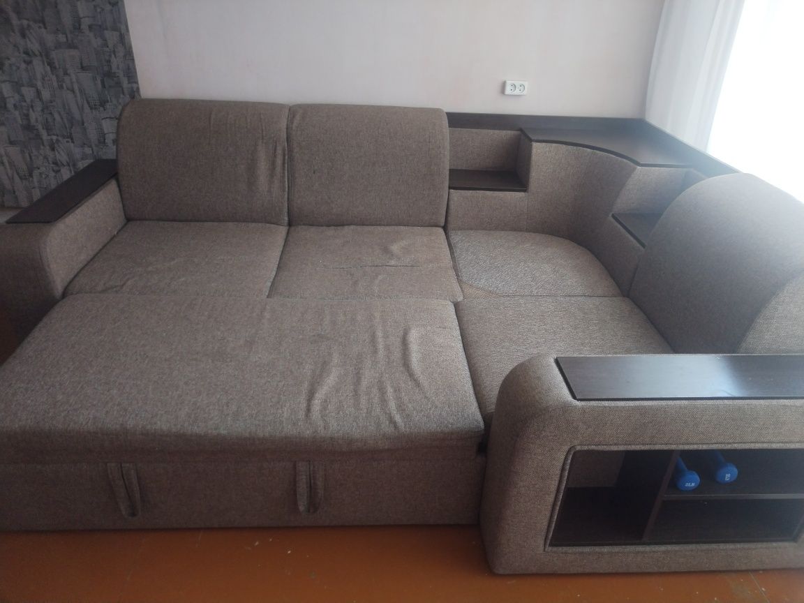 Продам угловой диван