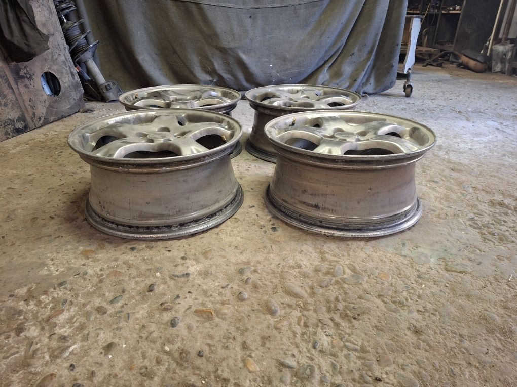 Продам диски R 16.  На субару
