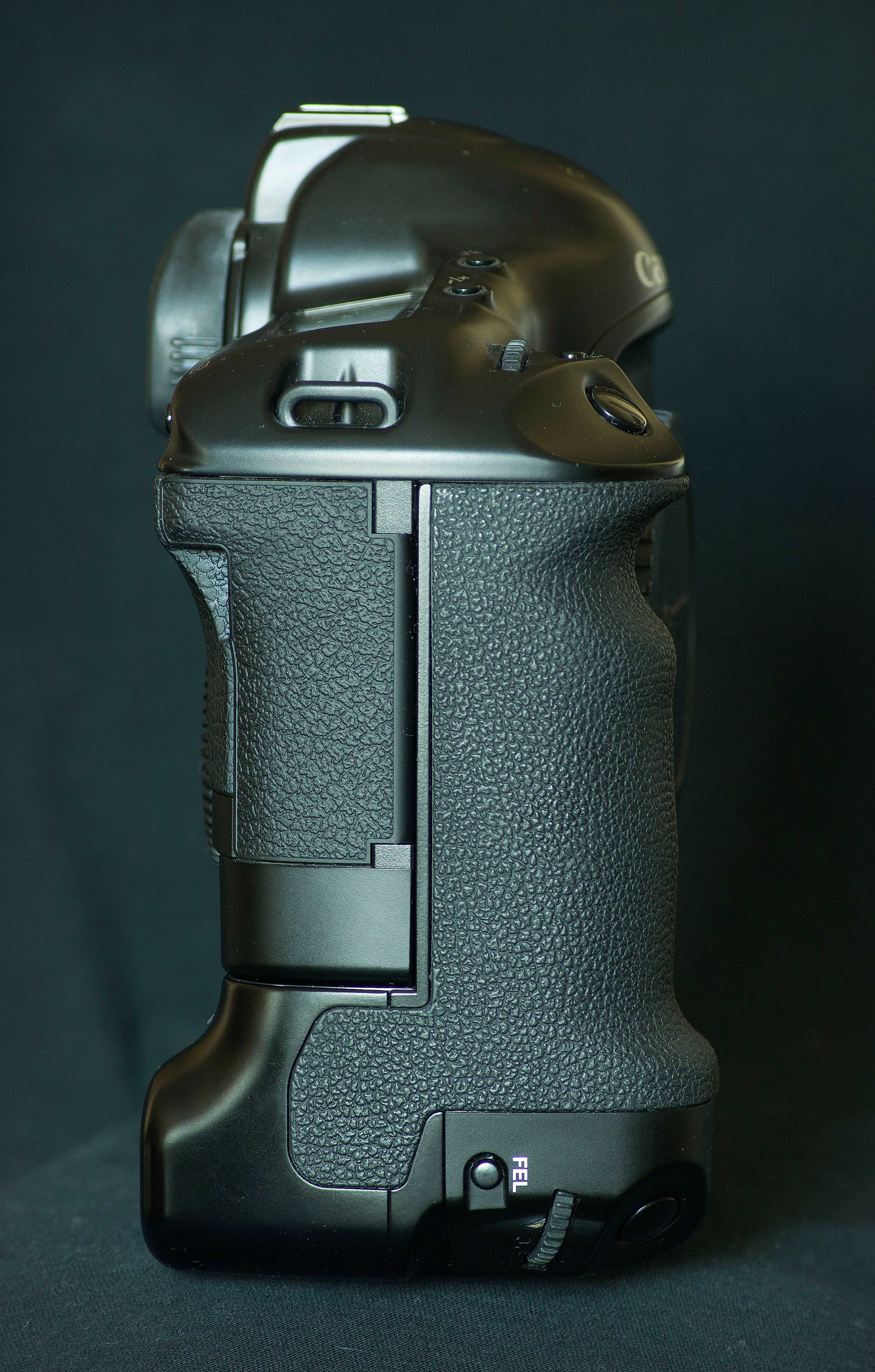 Плёночный Фотоаппарат Canon EOS - 1 V и Фотовспышка !!!