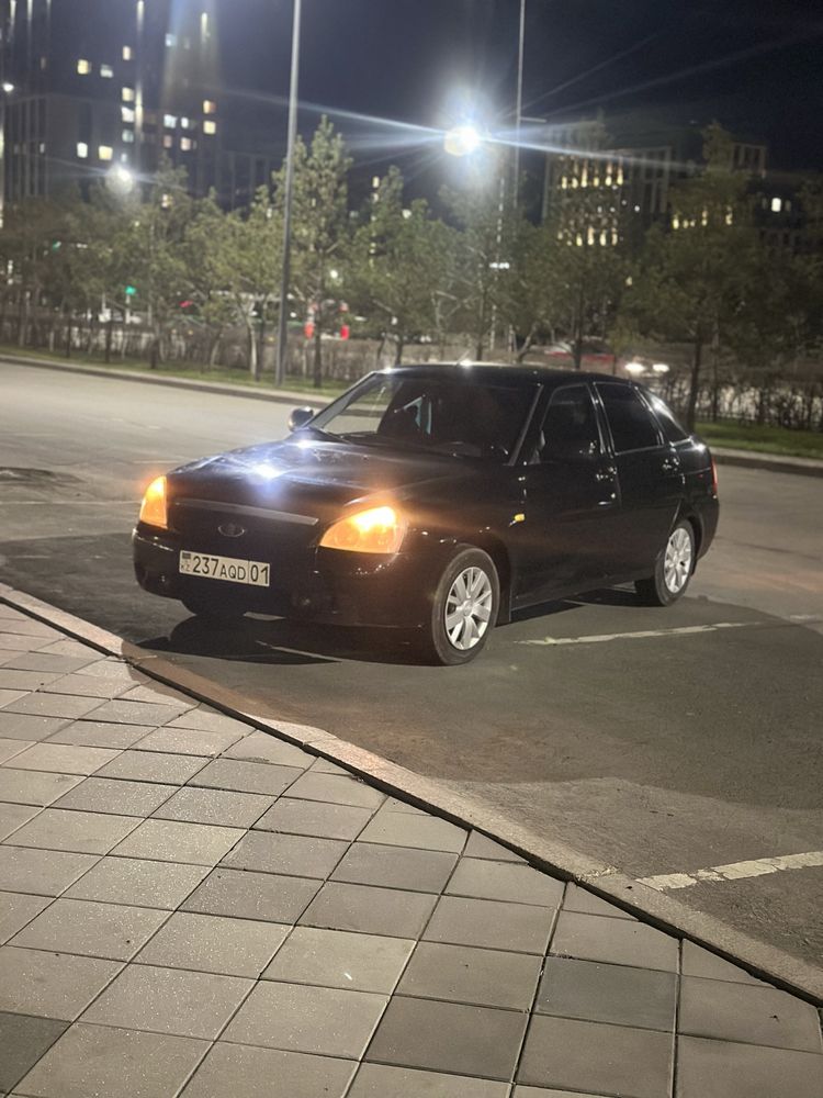 Продам машину Lada priora