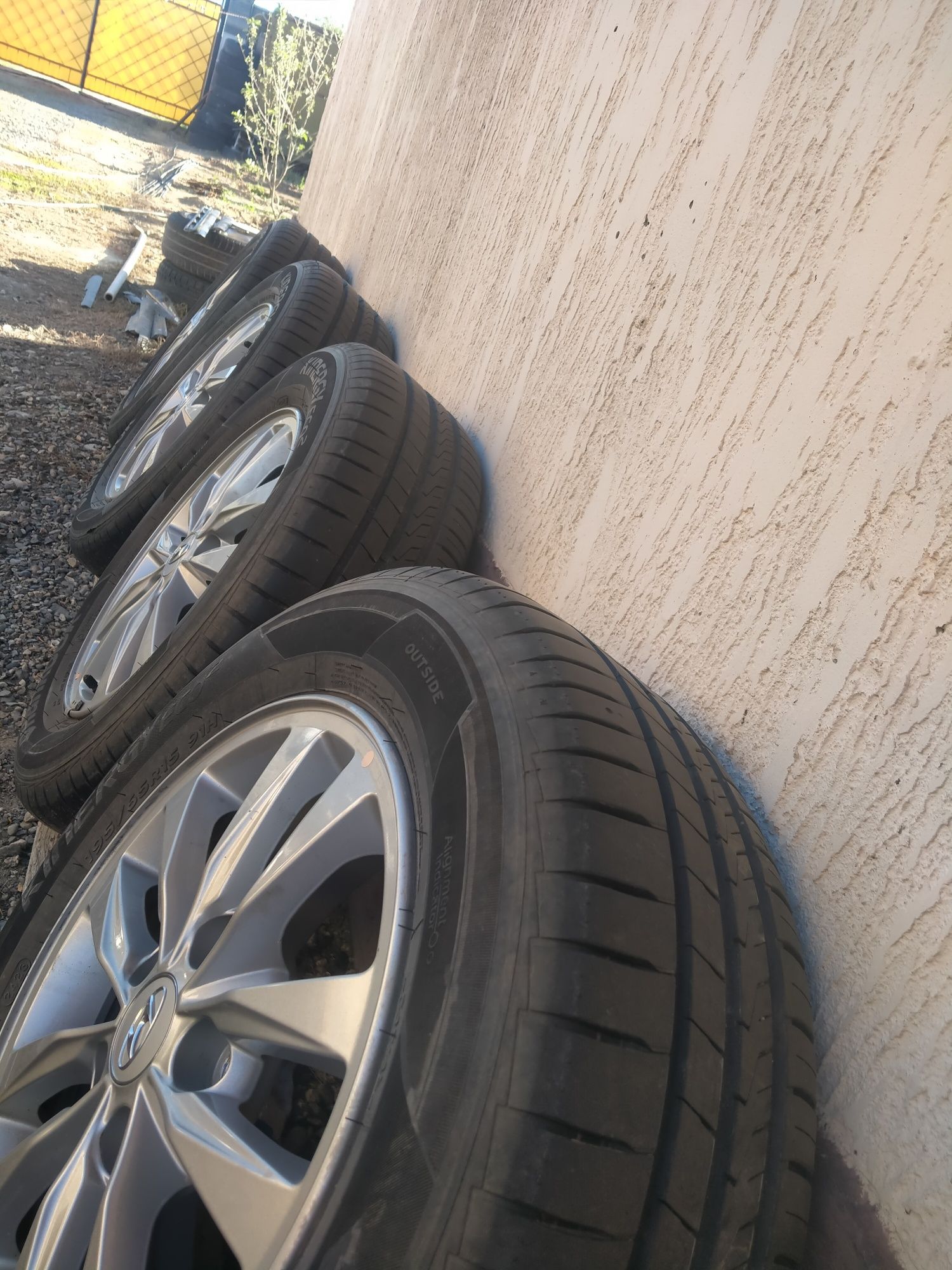 Жана титанка жаңа жаздық резинамен 195/65 R15