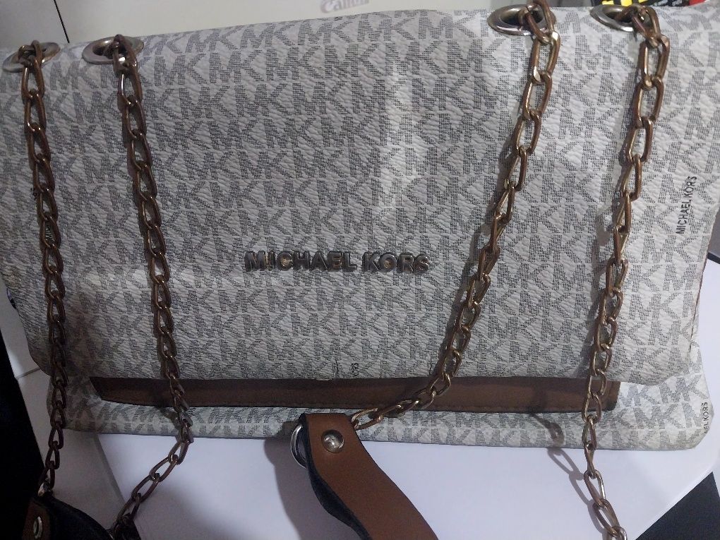 Продам сумку Michael Kors