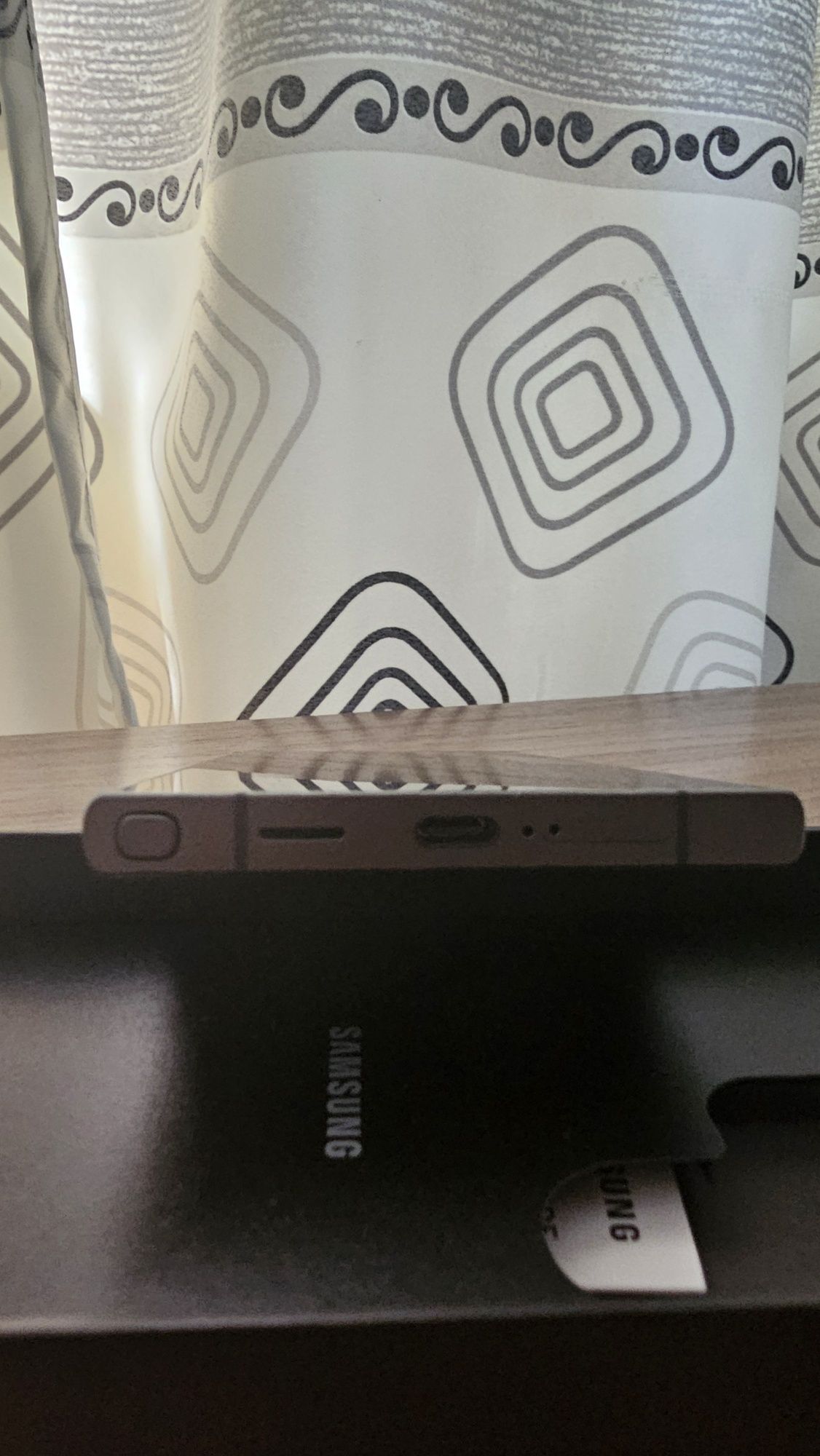 S24Ultra 256GB практически новый