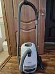 Пылесос из Германии  MIELE