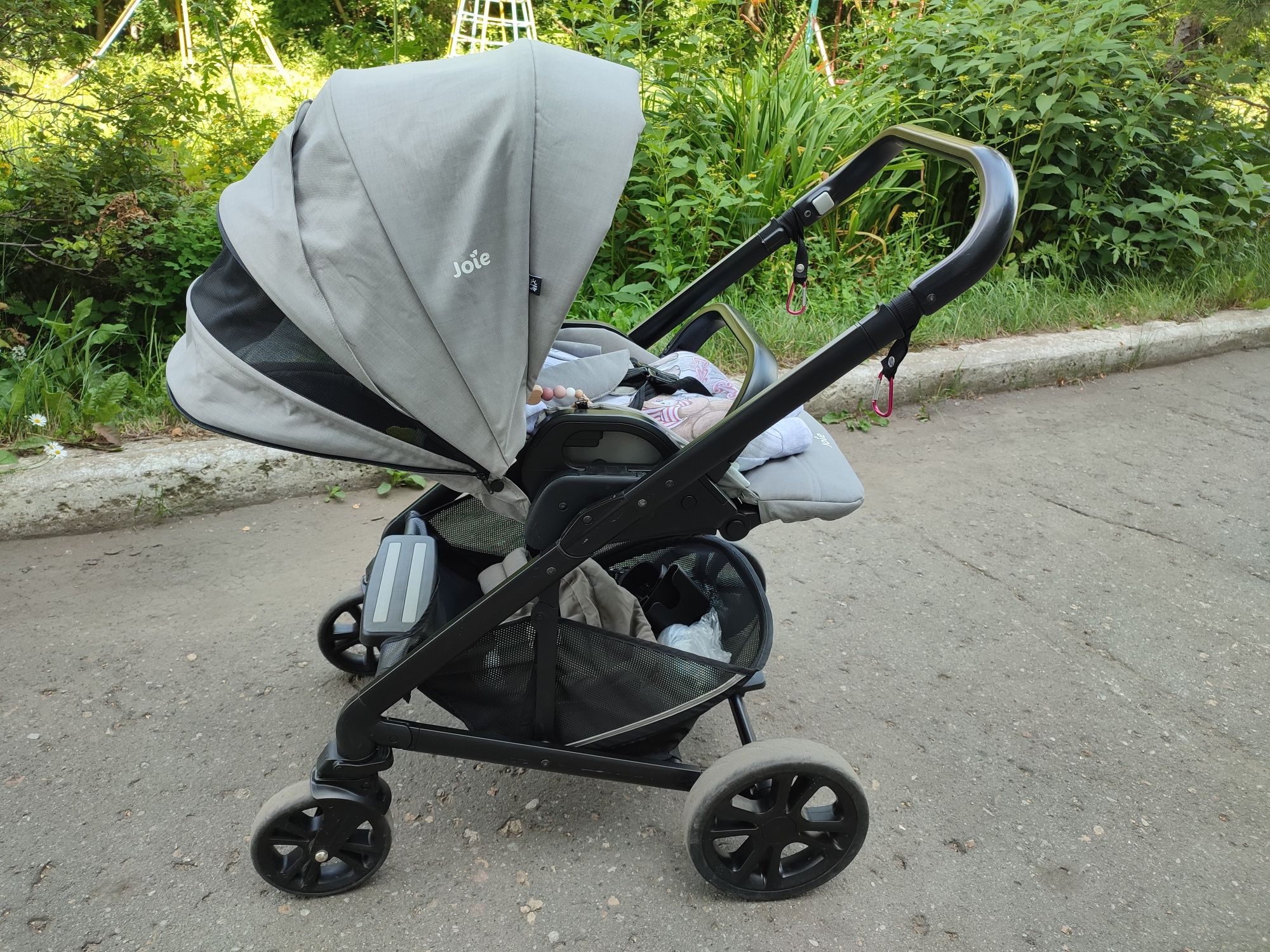 Продам коляску 2 в 1 Joie Chrome