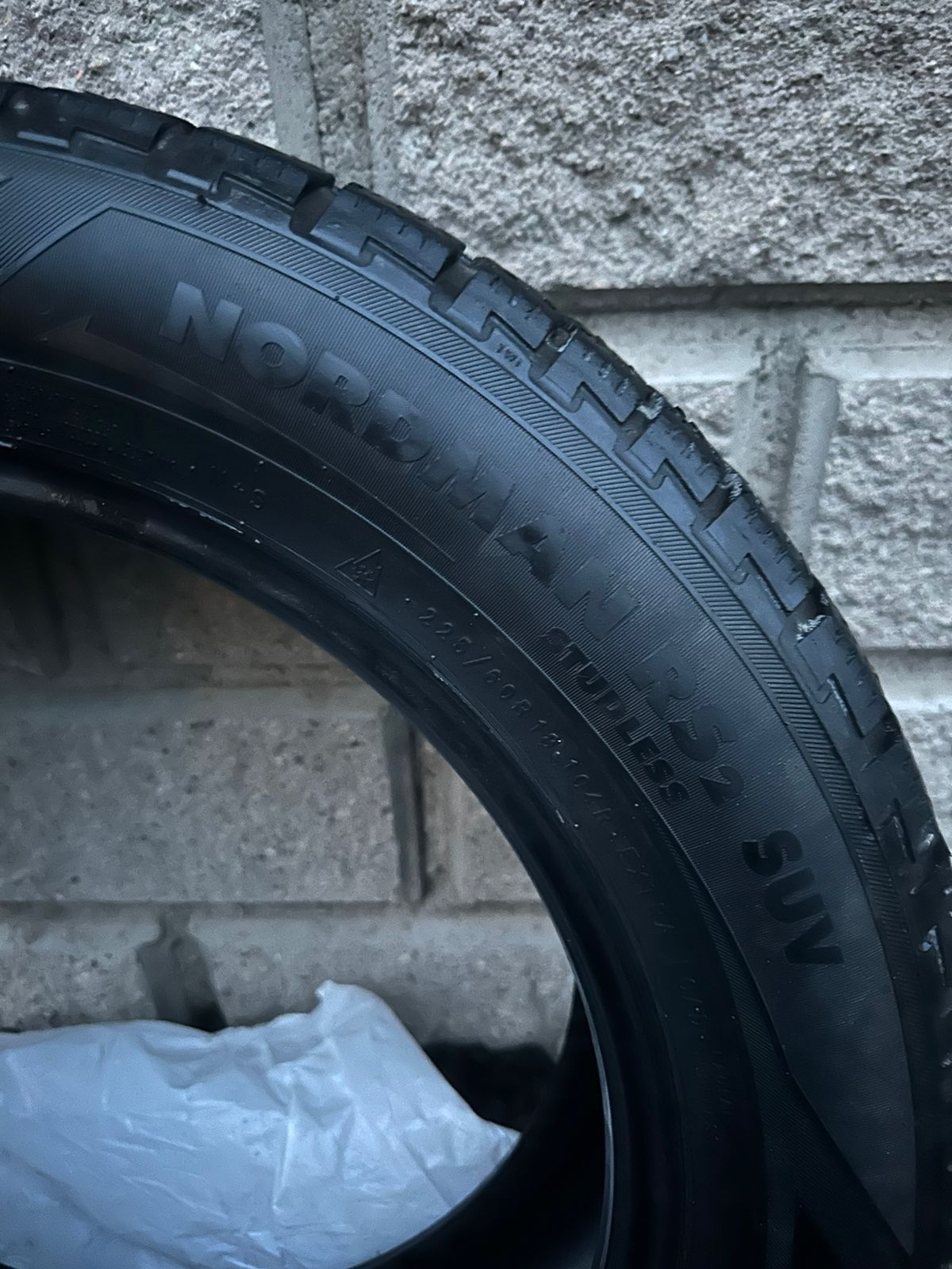 Зимние шины без шипов Nokian Nordman RS2 SUV 225/60/18 R104
