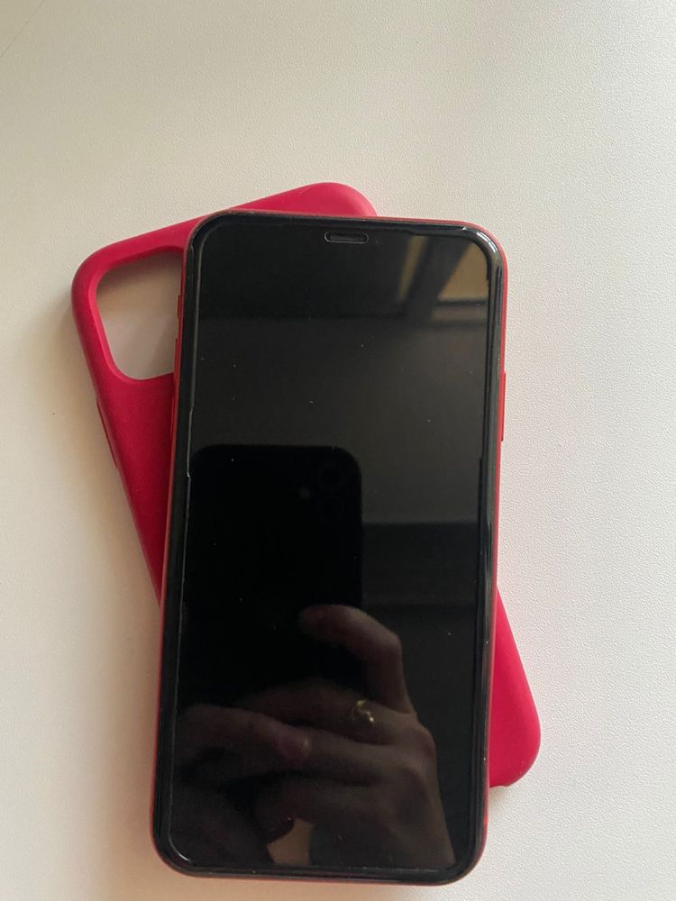 Продам Iphone 11