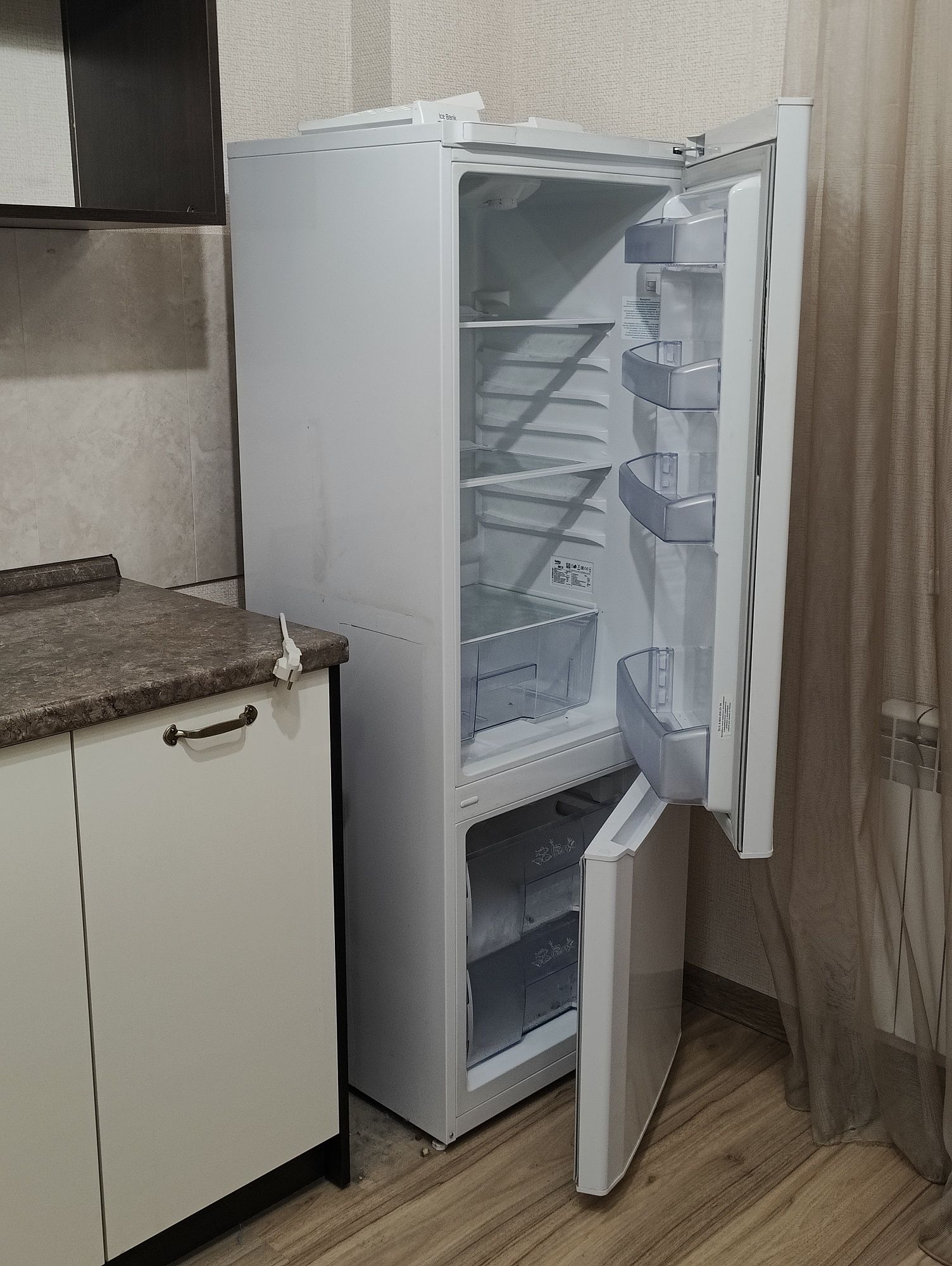 Холодильник беко б/у