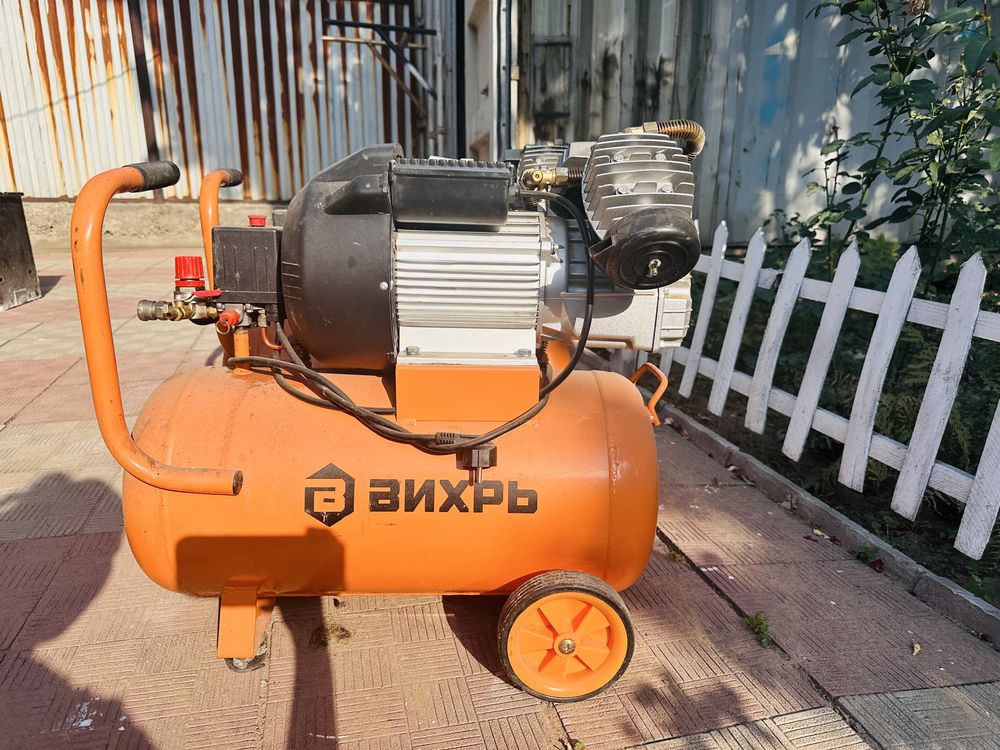Компрессор масляный Вихрь КМП -400/50 8 бар 2 штук