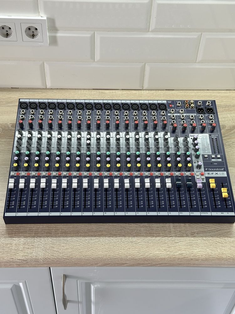 Soundcraft efx16 микшерный пульт 16 каналов