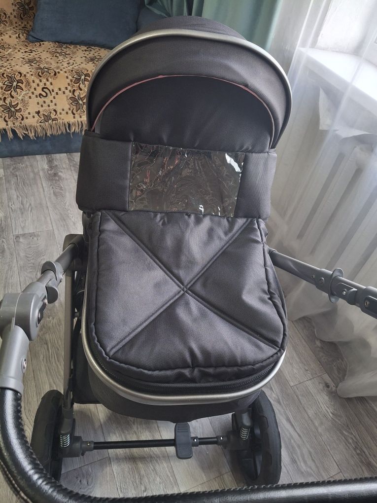 Продам коляска Ining baby. 2 В 1. В ОТЛИЧНОМ СОСТОЯНИИ.