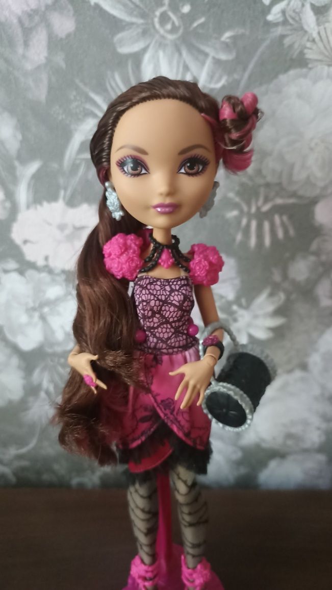 Продам куколку Ever After High