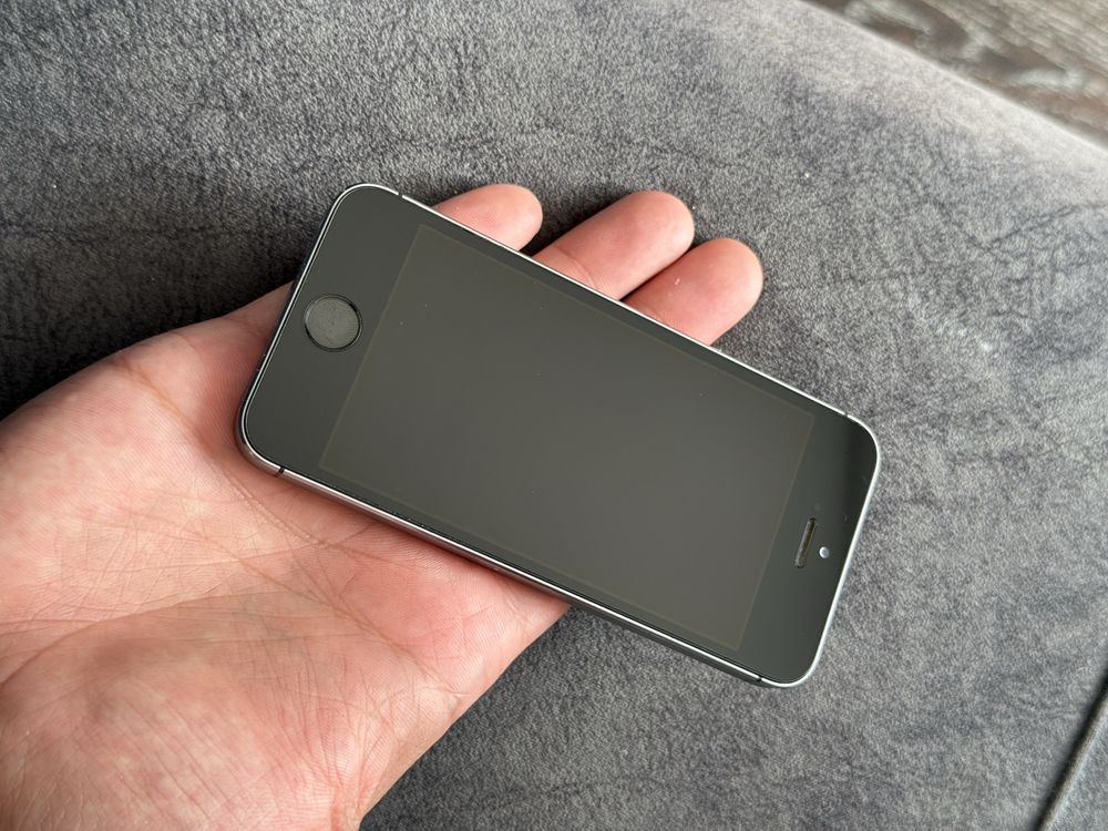 Продам Iphone 5s