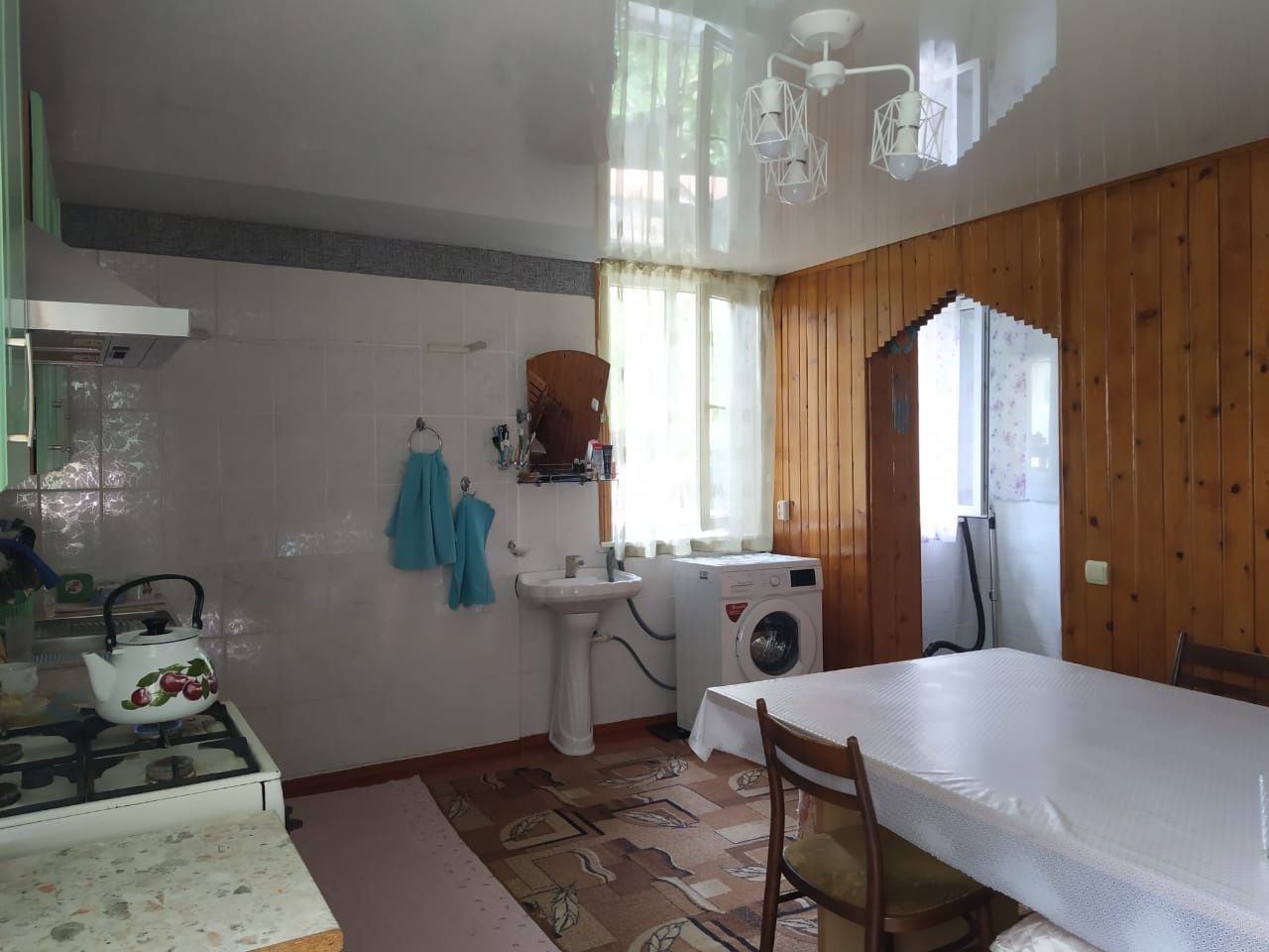 Продается дом возле парка