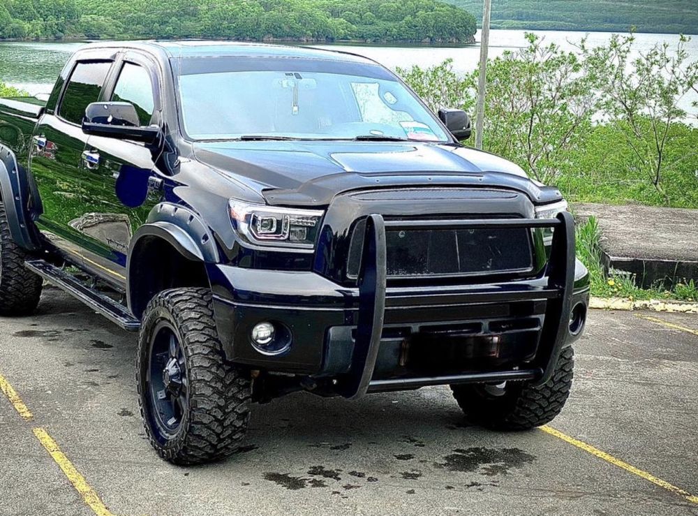 Защита бампера Таран Кенгурятник push bar на tundra sequoia