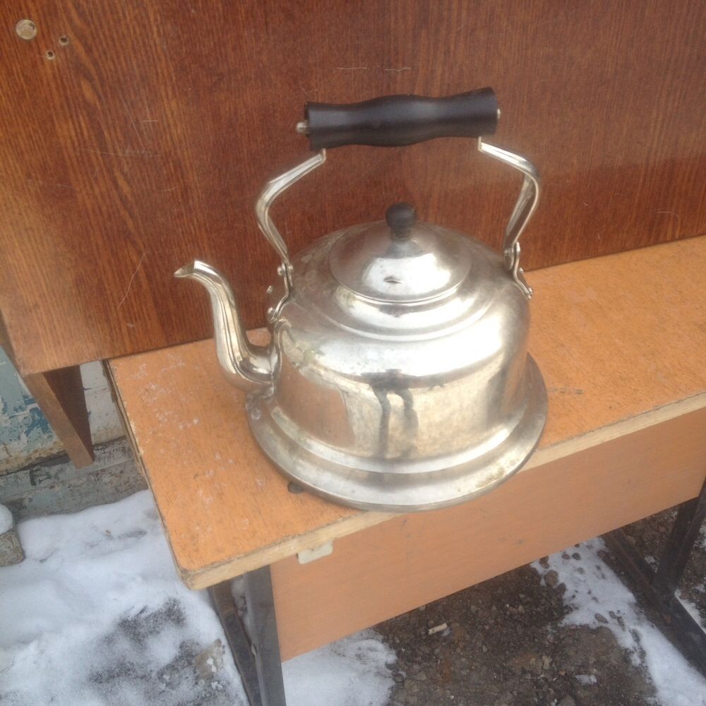 чайник Мельхиор