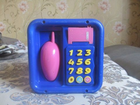 Продам детскую игрушку Уникуб чемоданчик