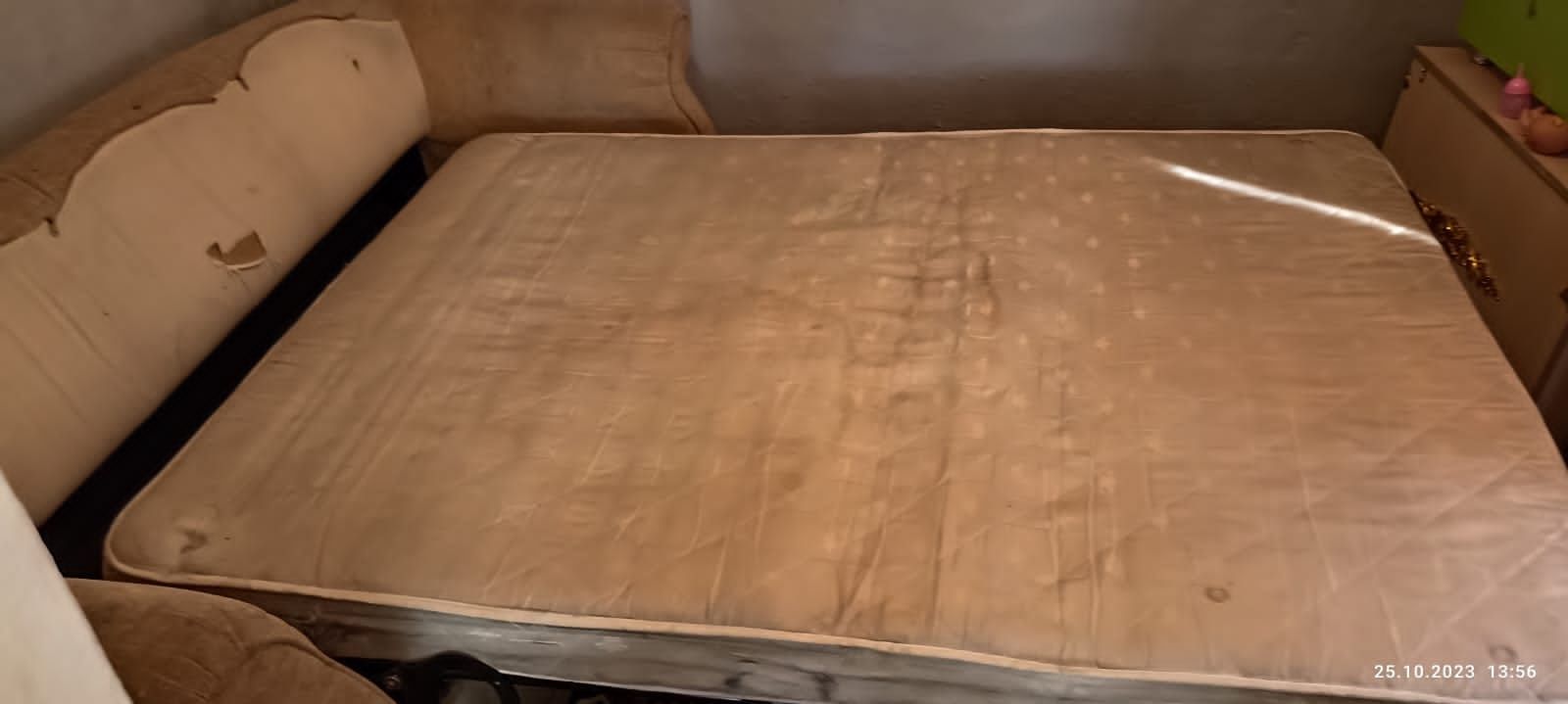 Двухспальный кровать
