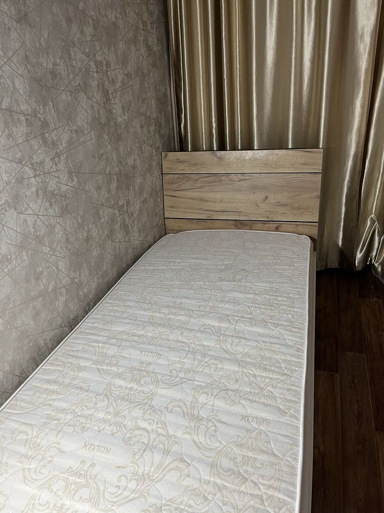 Продам 2 кровати.фирма любимый дом.