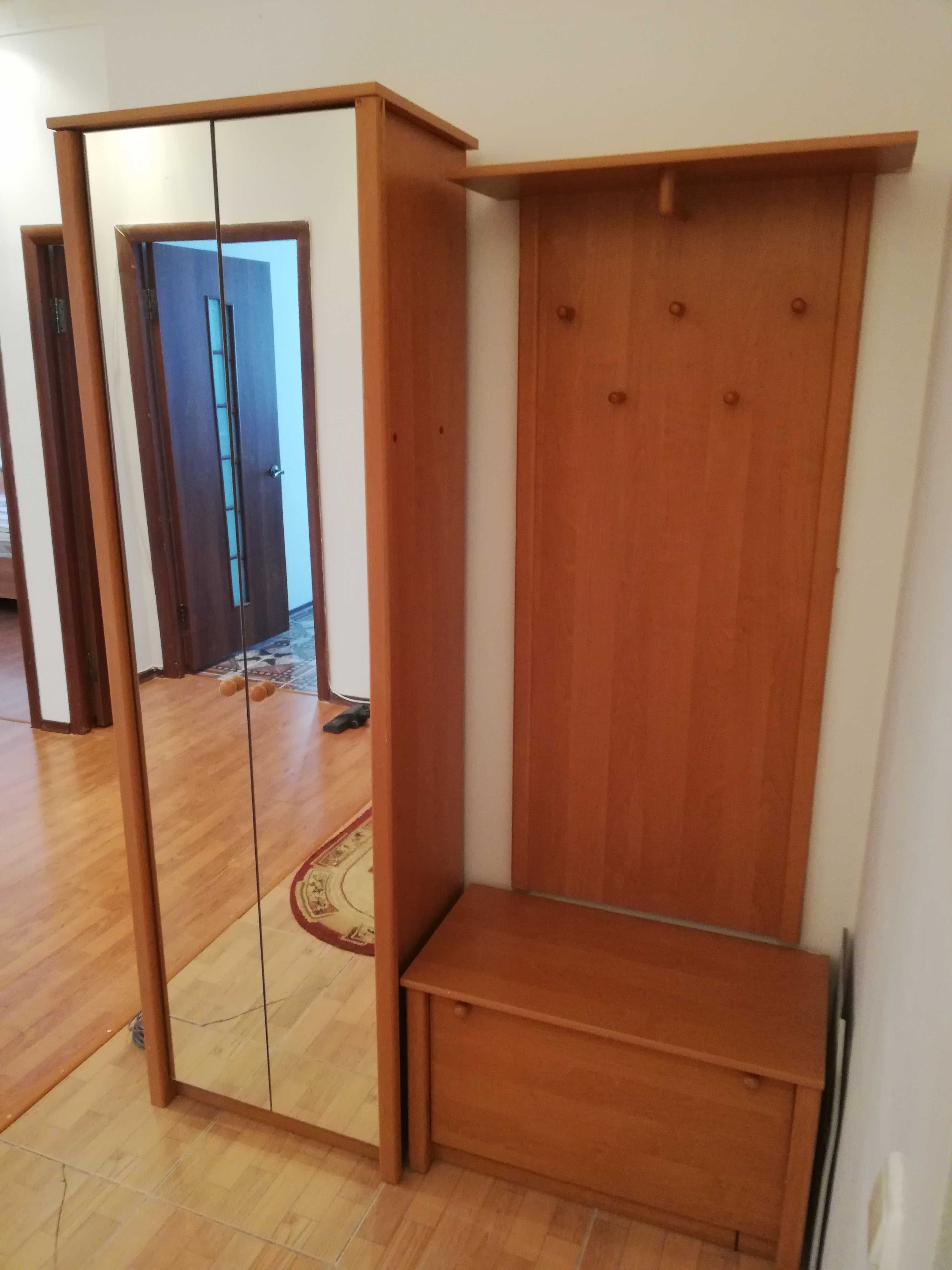 Продается шкаф для прихожки, б.у. в хорошем состояний