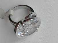 Продам кольца Swarovski