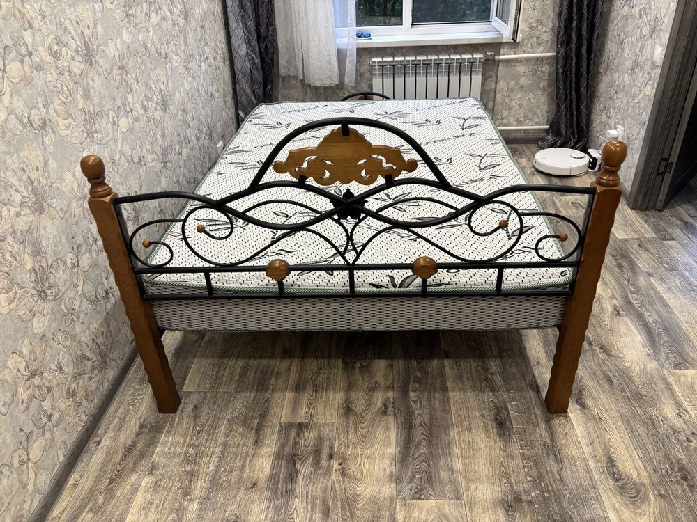 Продам кровать для спальни
