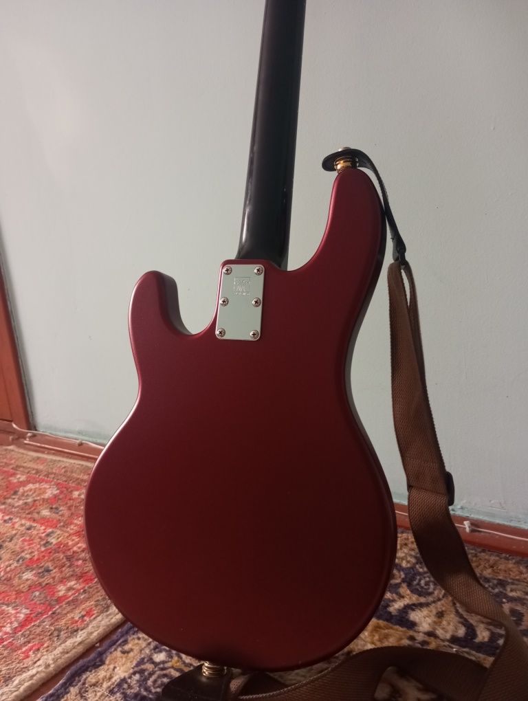 Music Man SUB 2003 USA