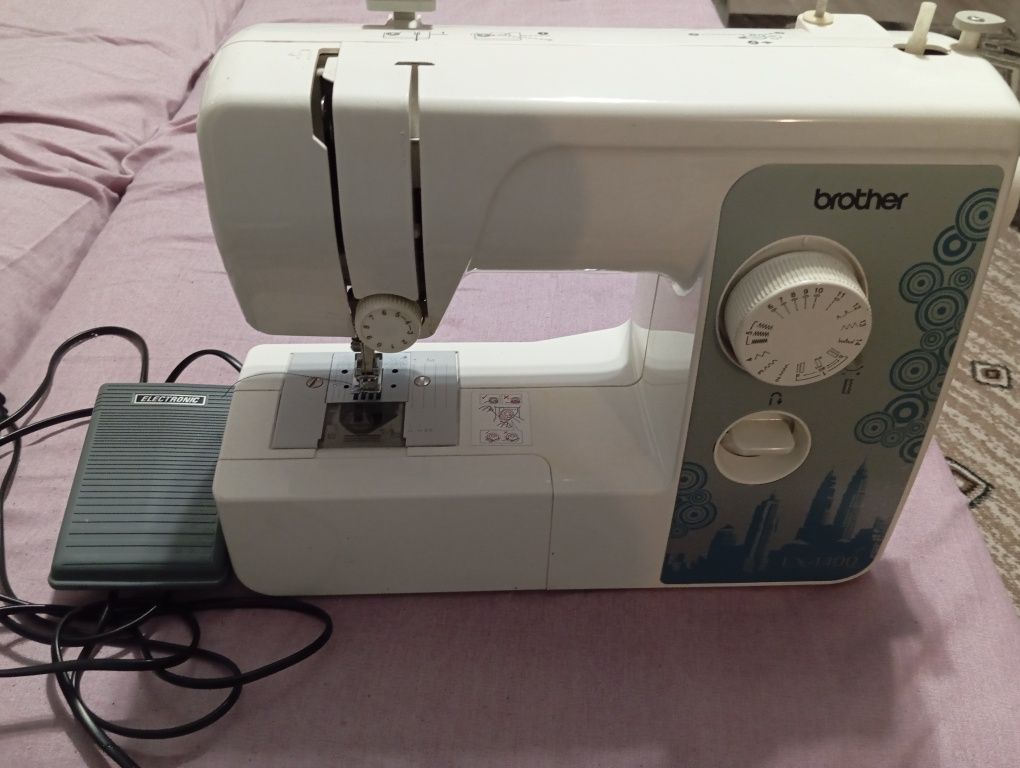 Швейная машинка Brother LX-1400