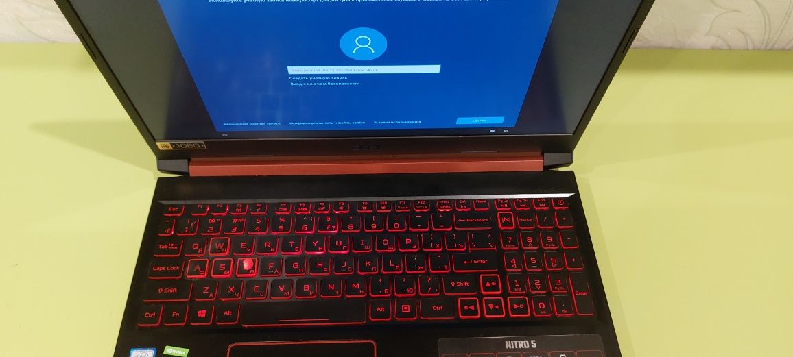 Продам игровой ноутбук Acer, компактный, мощный ноутбук.