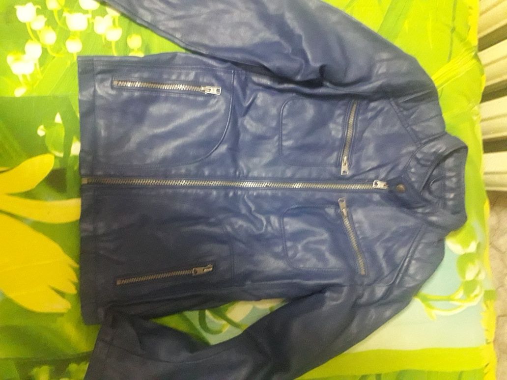 Продам детские куртки на девочку, мальчика, польто на девочку.