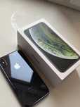 телефон iPhone XS черного цвета