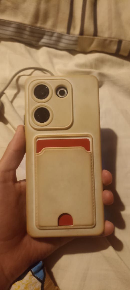 Tecno camon 20 pro и повер банк xiaomi