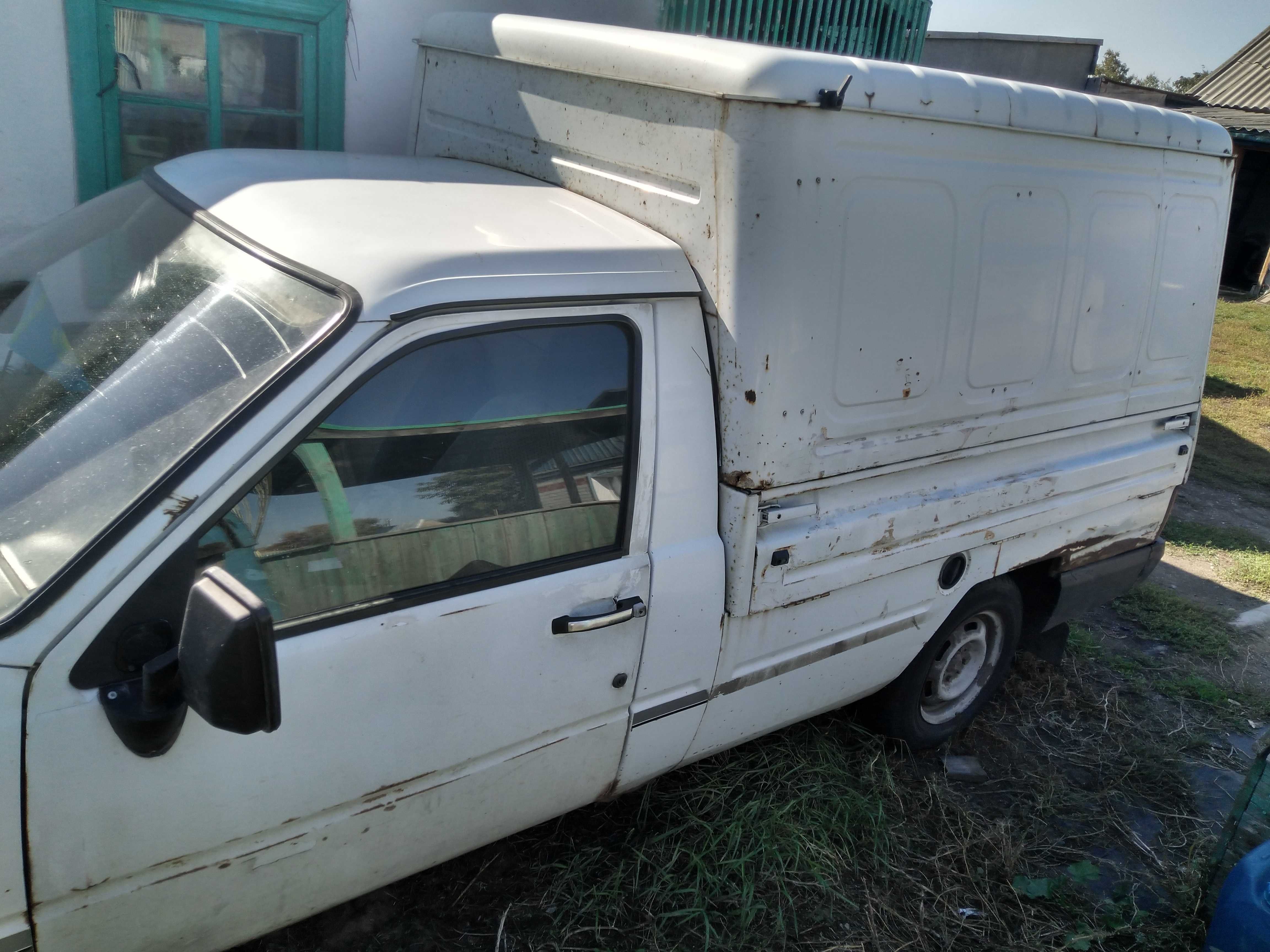 Продам машину ИЖ Ода 2127