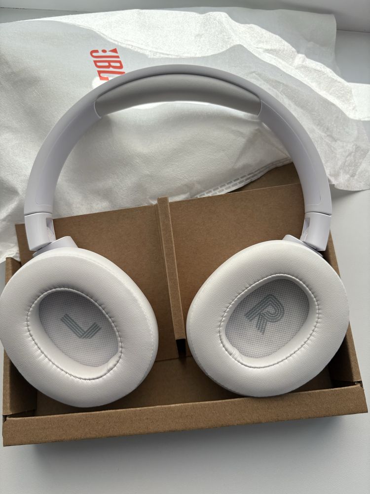 JBL TUNE 720BT (Новый)