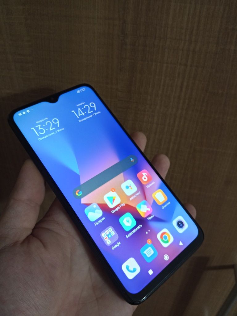 В продаже Redmi 9T.