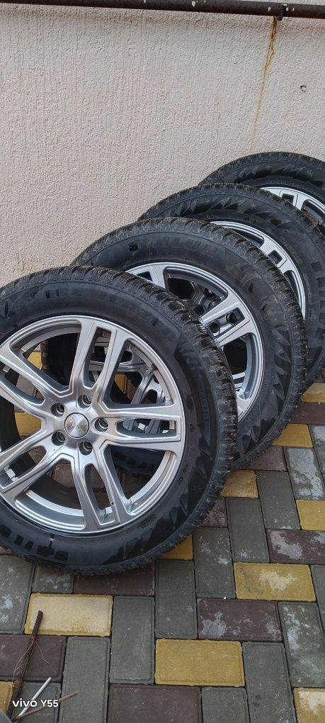 Sailun.235/55r18. Шипы