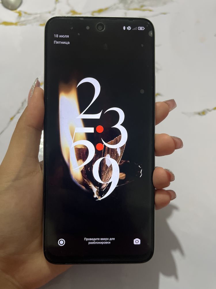 Продаётся телефон Redmi 12 256 гб.