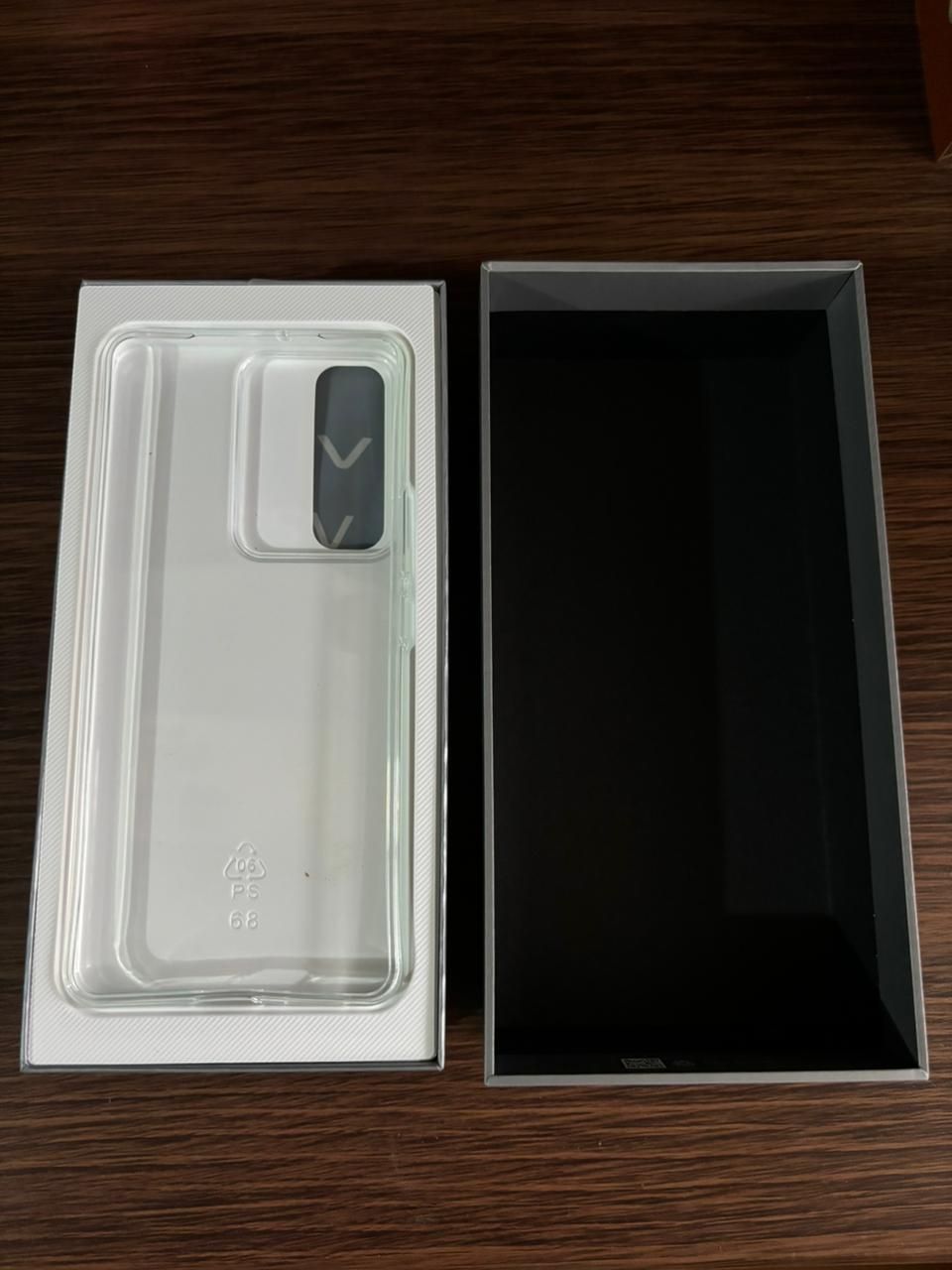 Vivo V27e в идеальном состоянии
