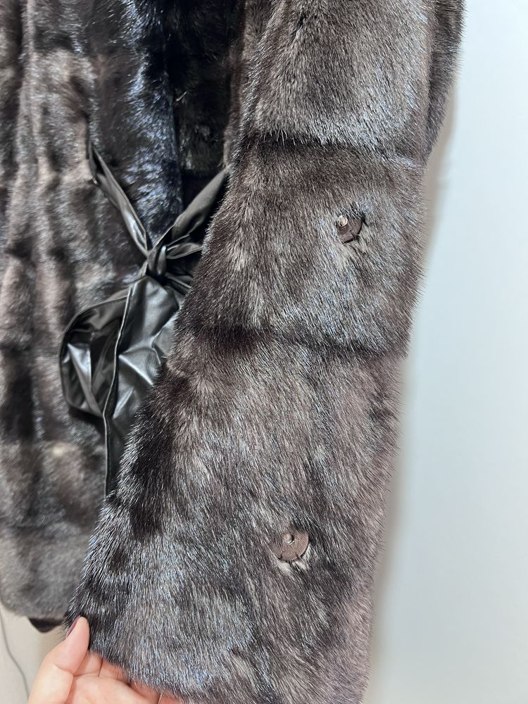 Продам норковую шубу