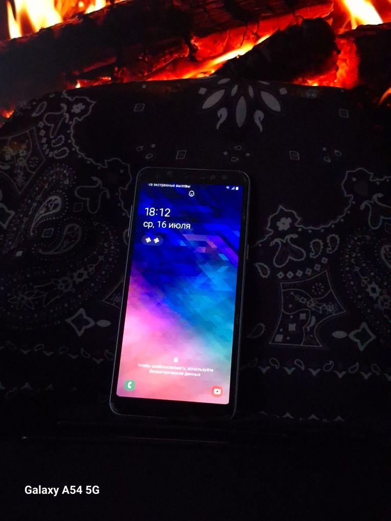 Продам Samsung A8 в идеале