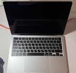 Продаю MacBook Air 13 (2022, M2) — как новый!