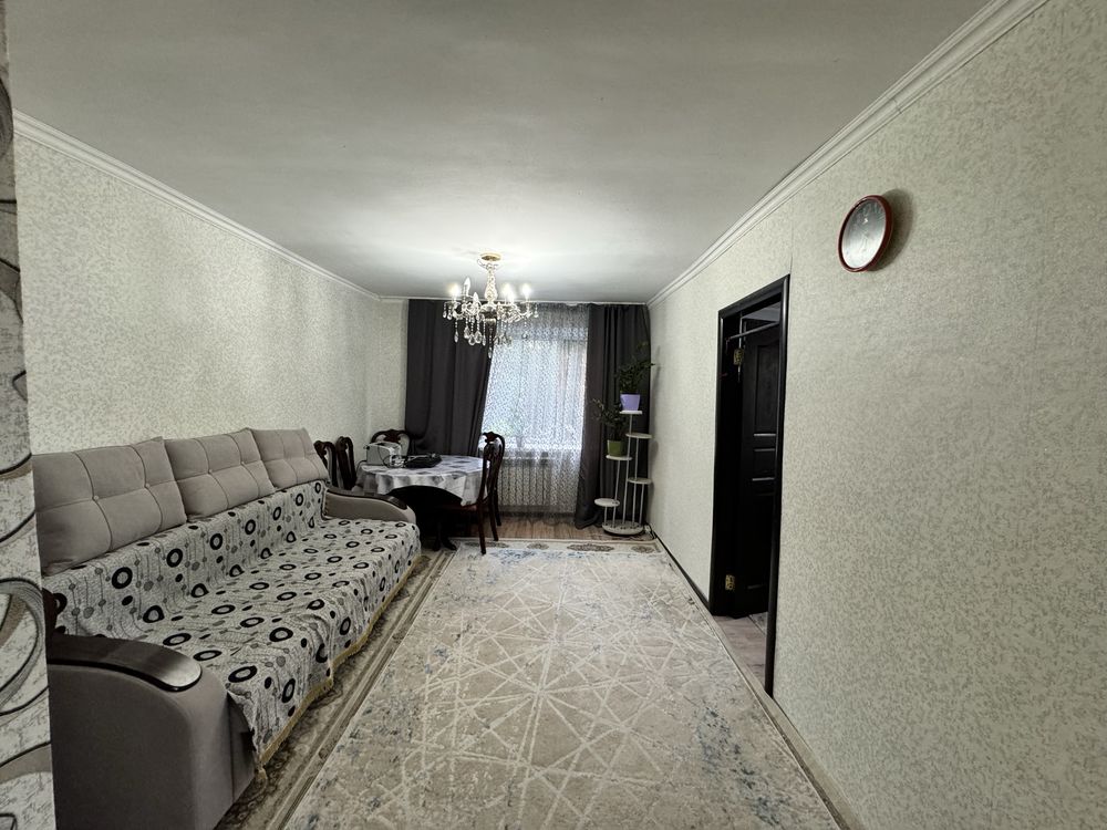 Продам 2х комнатную в центре