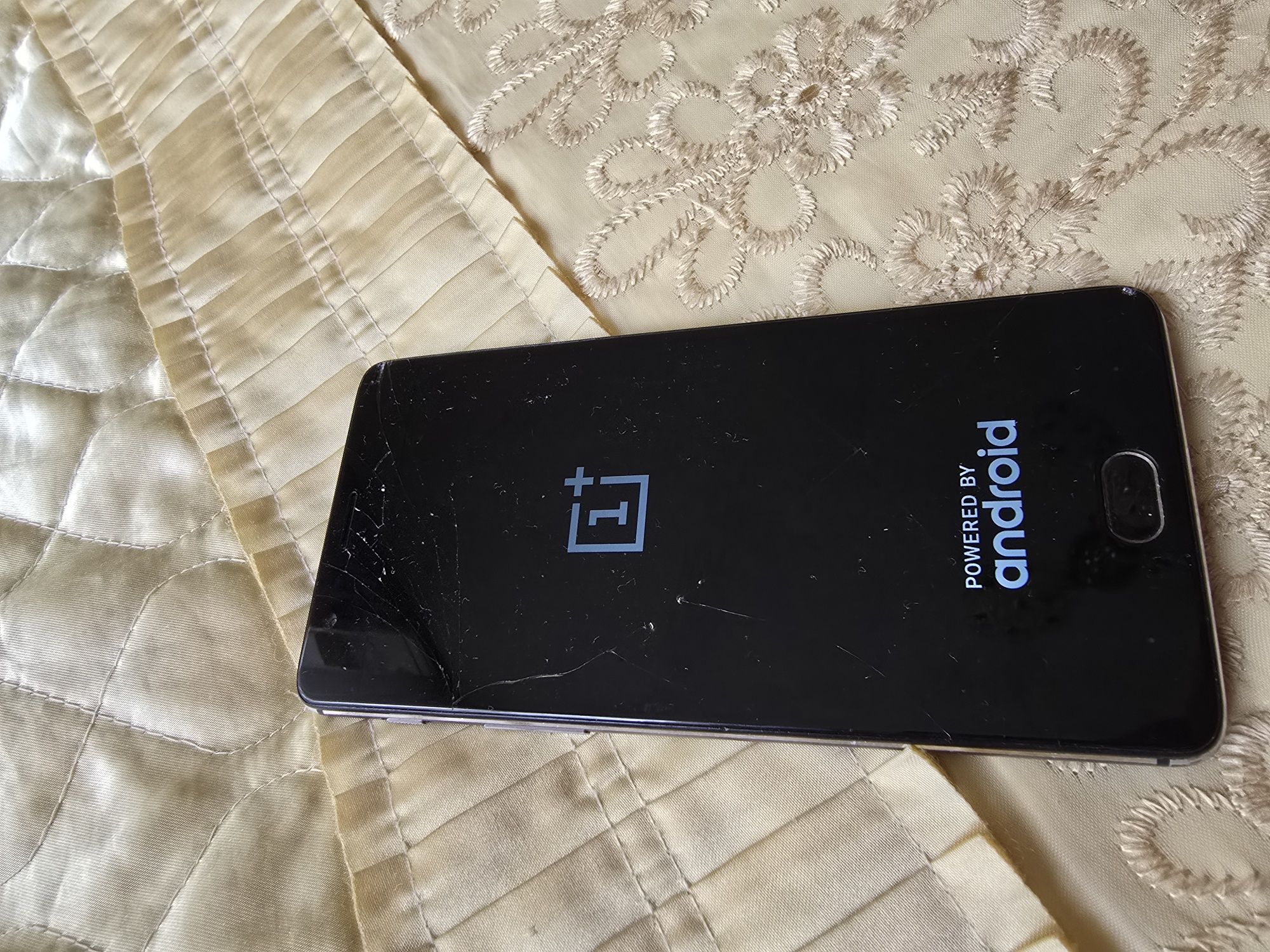 Продам Oneplus 3t