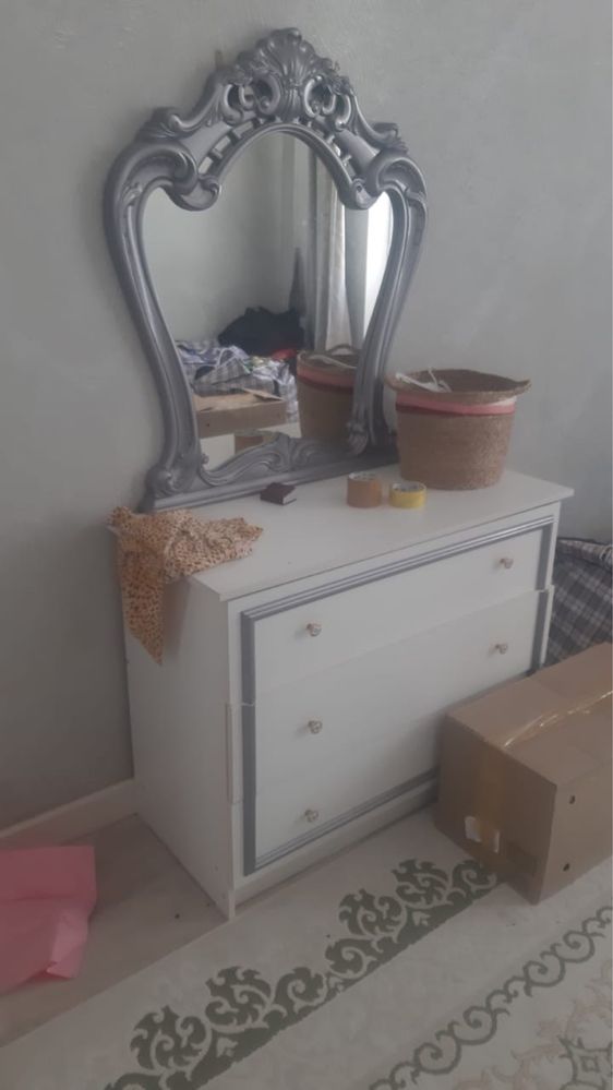 Срочно продам спальный шкаф и прихожую