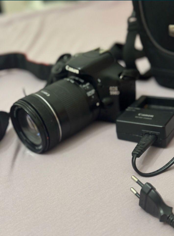 Продам фотоаппарат Canon 550D